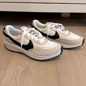 Nike Waffle Debut Sneaker Size 9.5 - NEW Without Tags